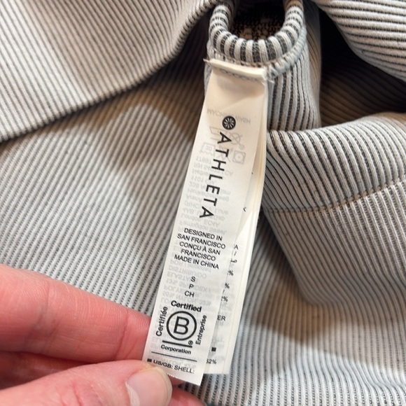 Athleta Aurora Seamless High Neck Crop Tank sz S - Picture 3 of 9